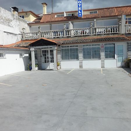 Hotel Avenida Baiona Sabaris Bagian luar foto