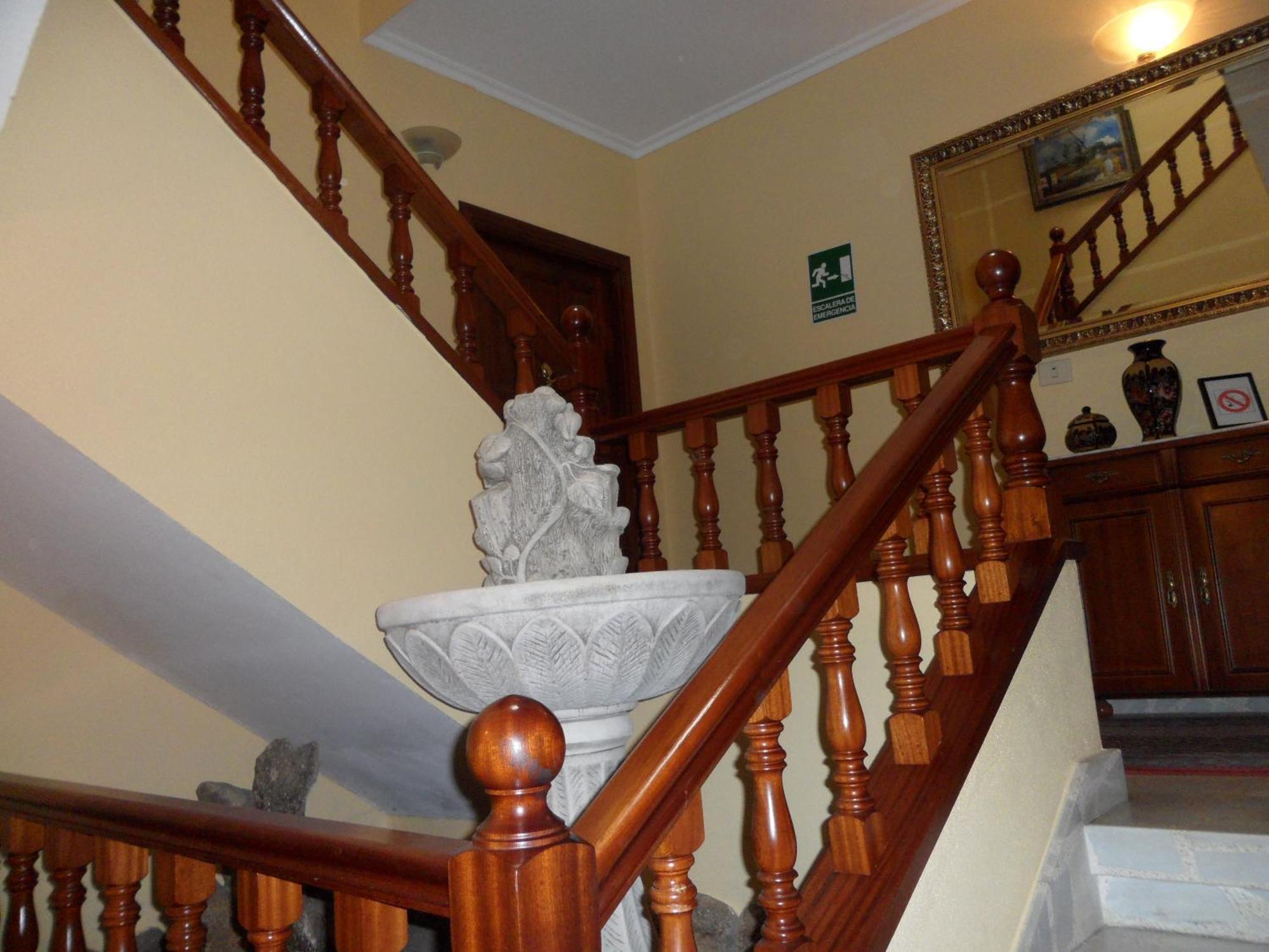 Hotel Avenida Baiona Sabaris Bagian luar foto