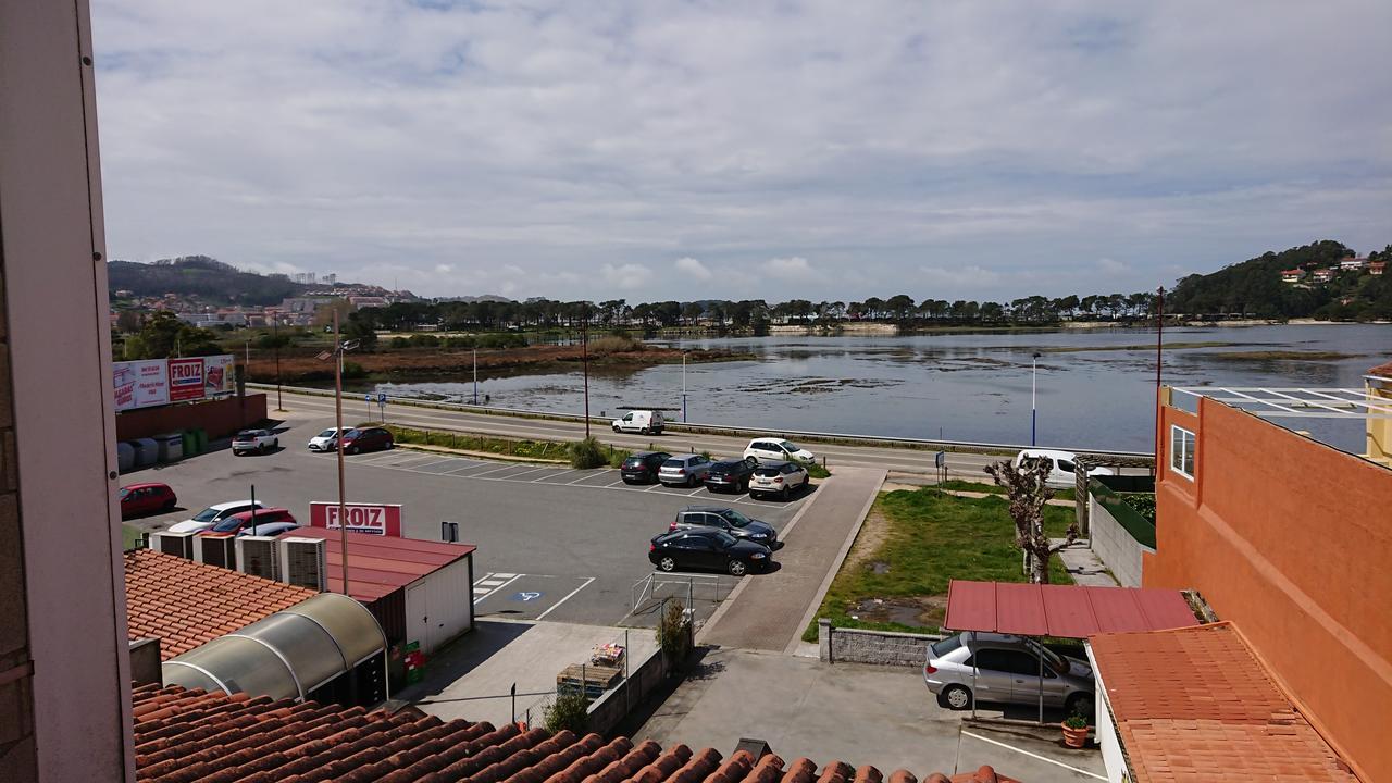 Hotel Avenida Baiona Sabaris Bagian luar foto